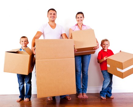 Moving van service planning a local move in Belsizepark